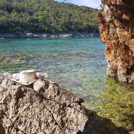 Vikend Objekat U Istri 5 Min Pjesice Do Mora Ferienhaus *